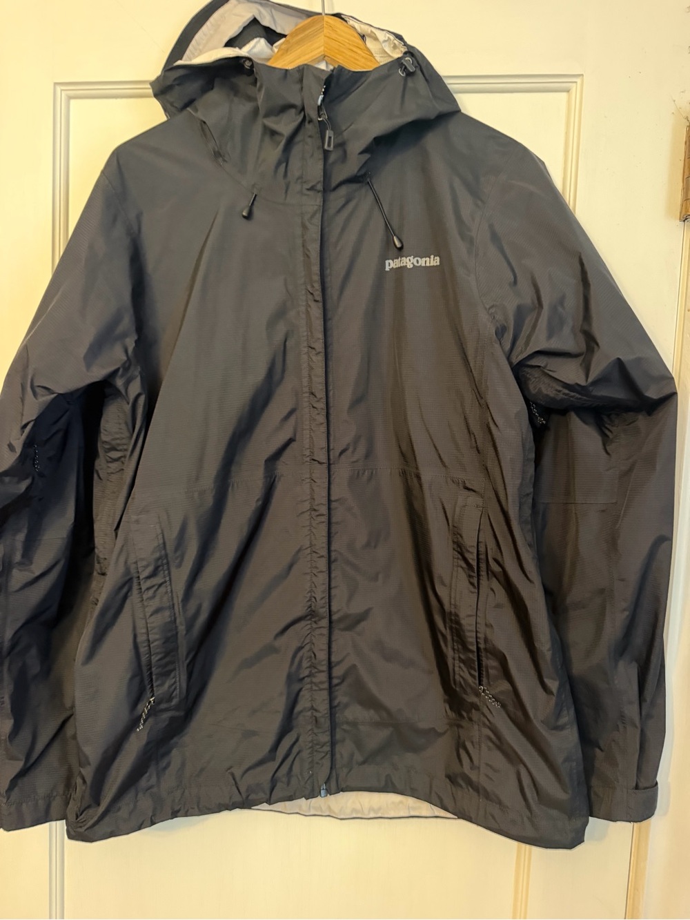 Patagonia Women’s XL Torrentshell Rain Jacket Waterproof Hooded